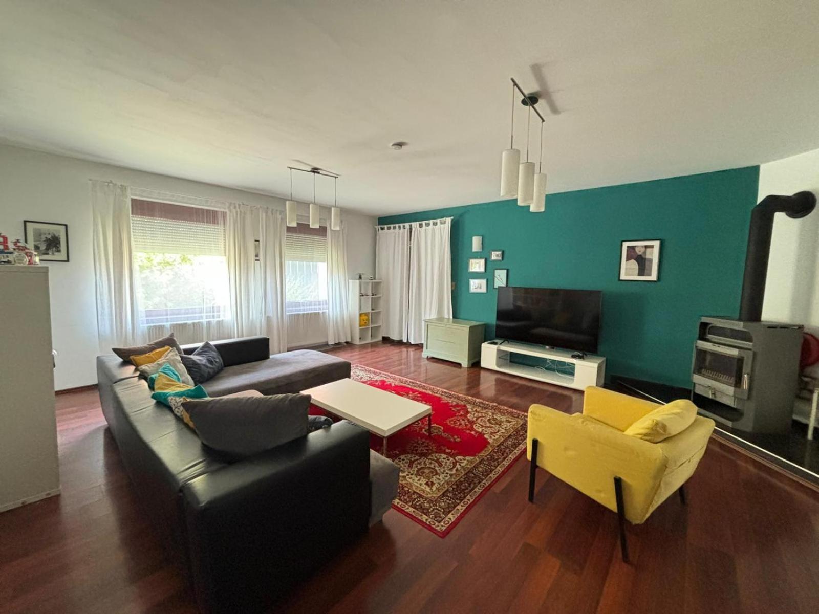 דירות באיה Luxury Apartman מראה חיצוני תמונה